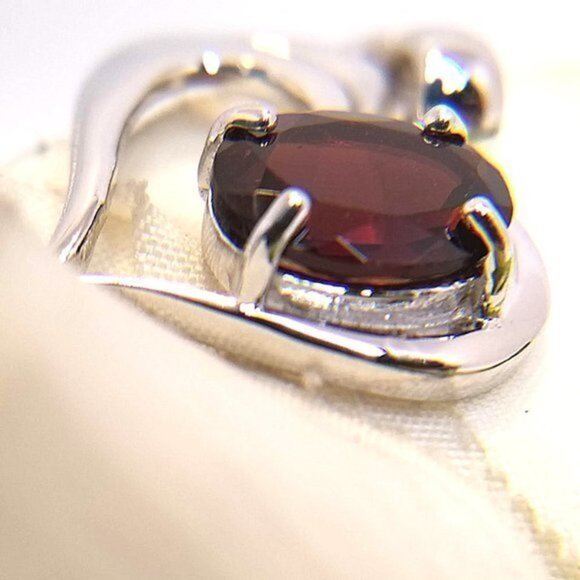 Sterling Silver Natural Garnet Stylized Heart 18" Necklace NWT - Picture 3 of 8